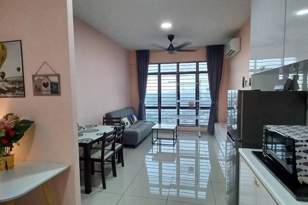 Homestay Arc Cozyhome Austin Hills 4-5Pax جوهر بهرو المظهر الخارجي الصورة